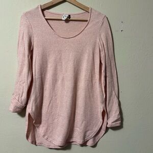 Akemi & Kin by Anthropologie pink round hem tab sleeve sweater Size XS